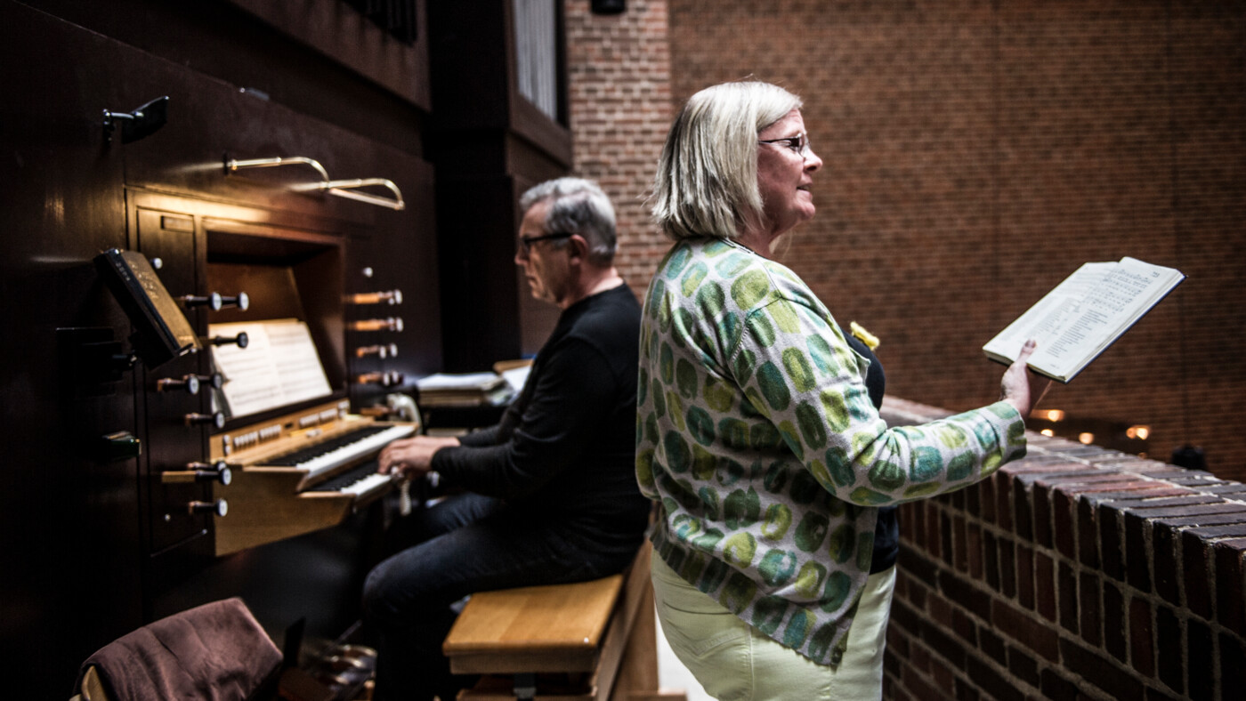 kirkesanger og organisr2-4256x2395.jpg