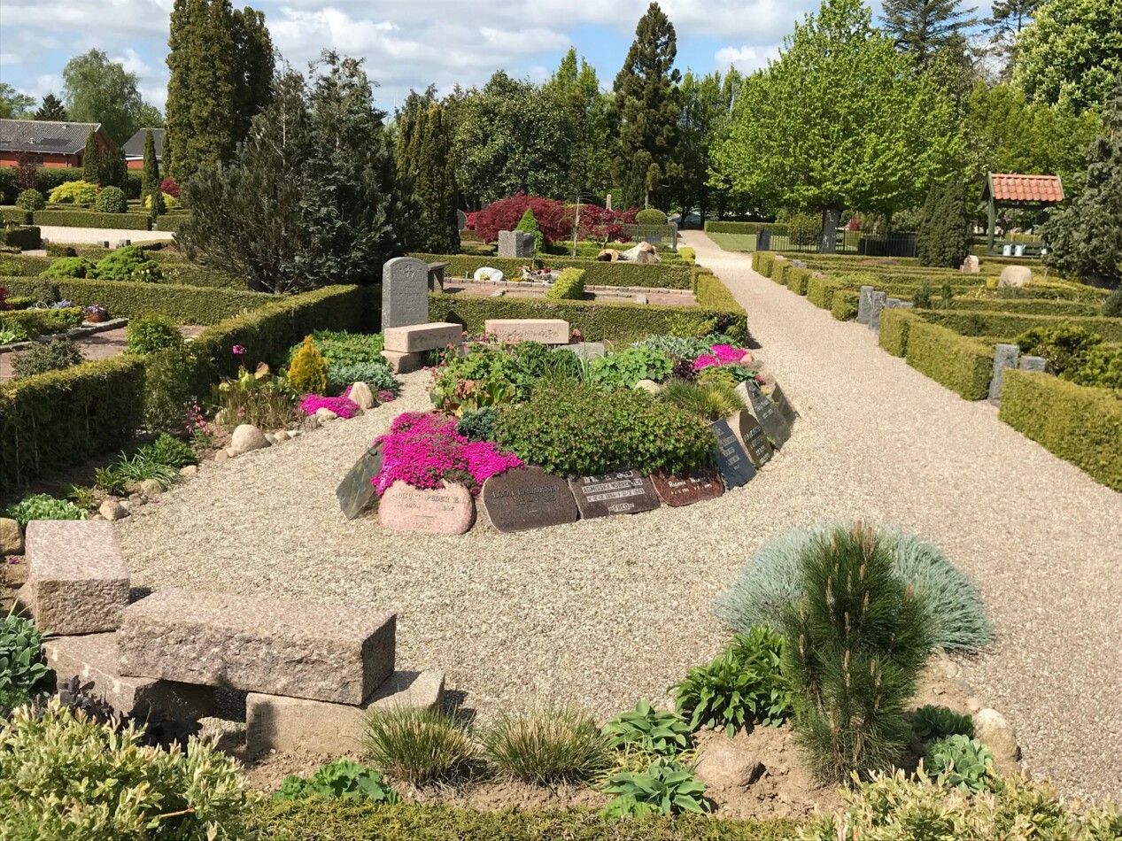 Gravsten i HUnseby.jpg