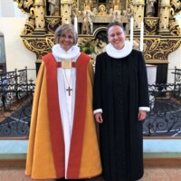 Olgas ordination - med Marianne1.jpg