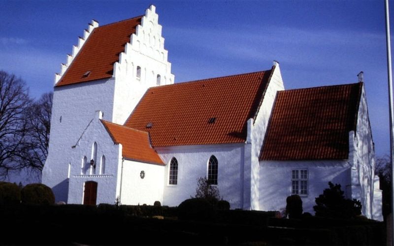 Ønslev Kirke.jpg