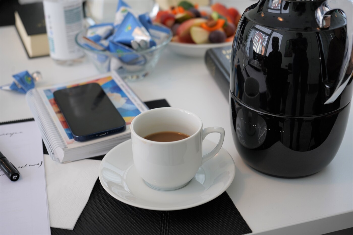 Møde genrebillede med kaffekop