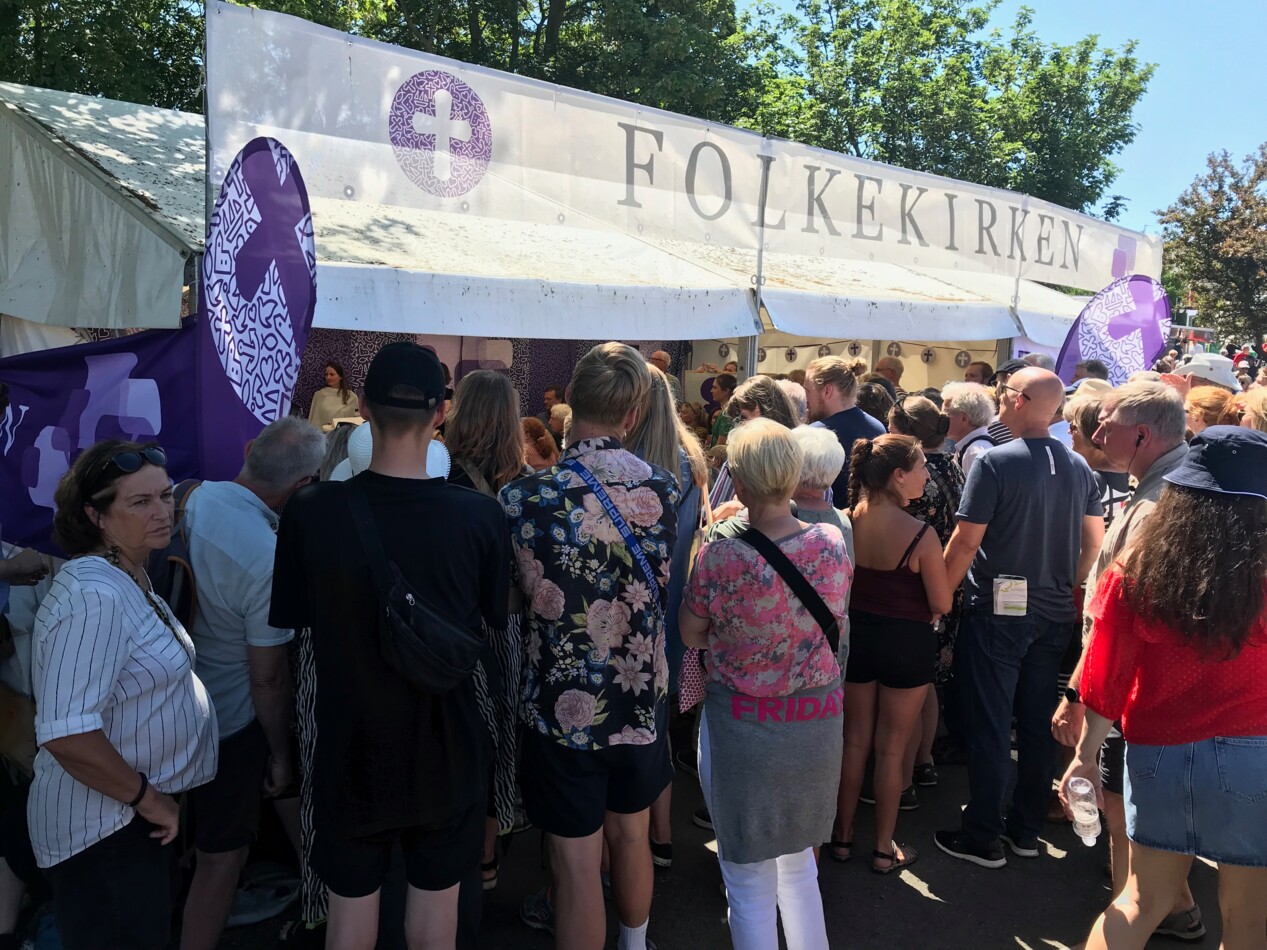 Folkekirkens telt fyldt på Folkemødet 2019 (foto Inge Haandsbæk Vestergaard).jpg