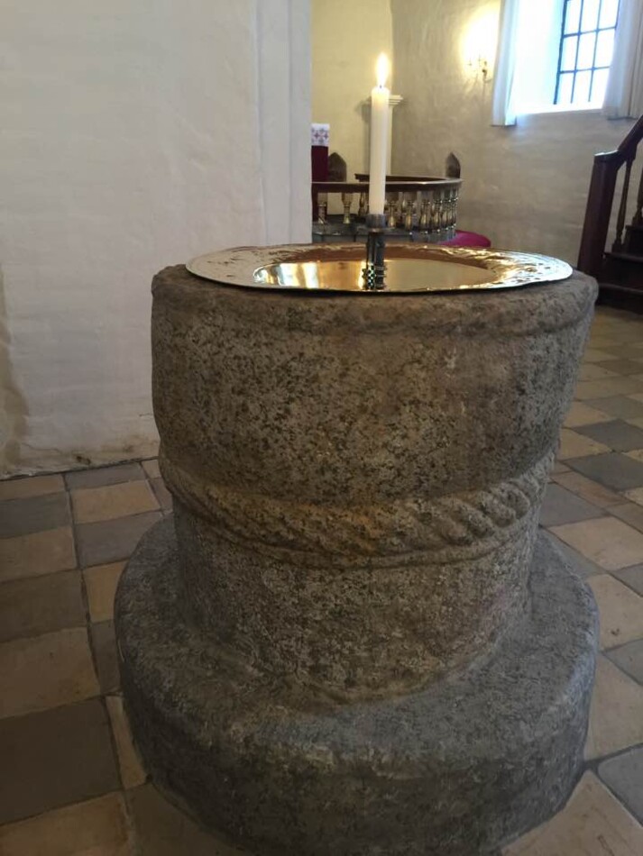 Horbelev Kirke_døbefond.jpg