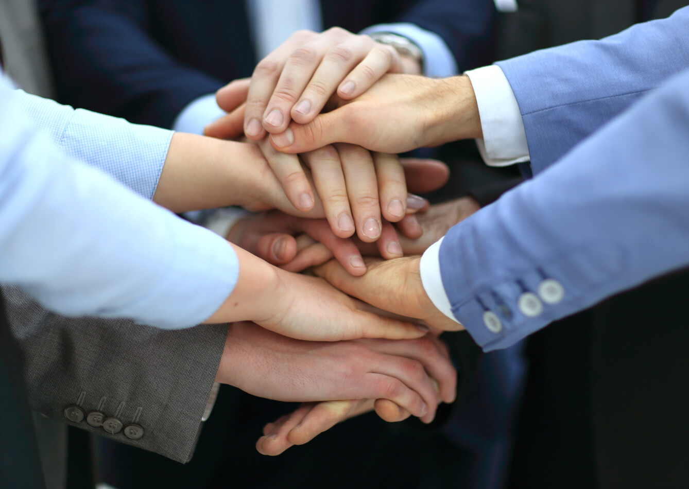 Hænder mellemkirkeligt udvalg