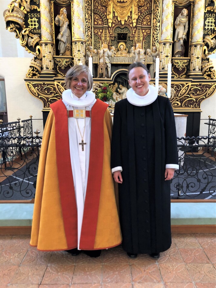 Olgas ordination - med Marianne1.jpg