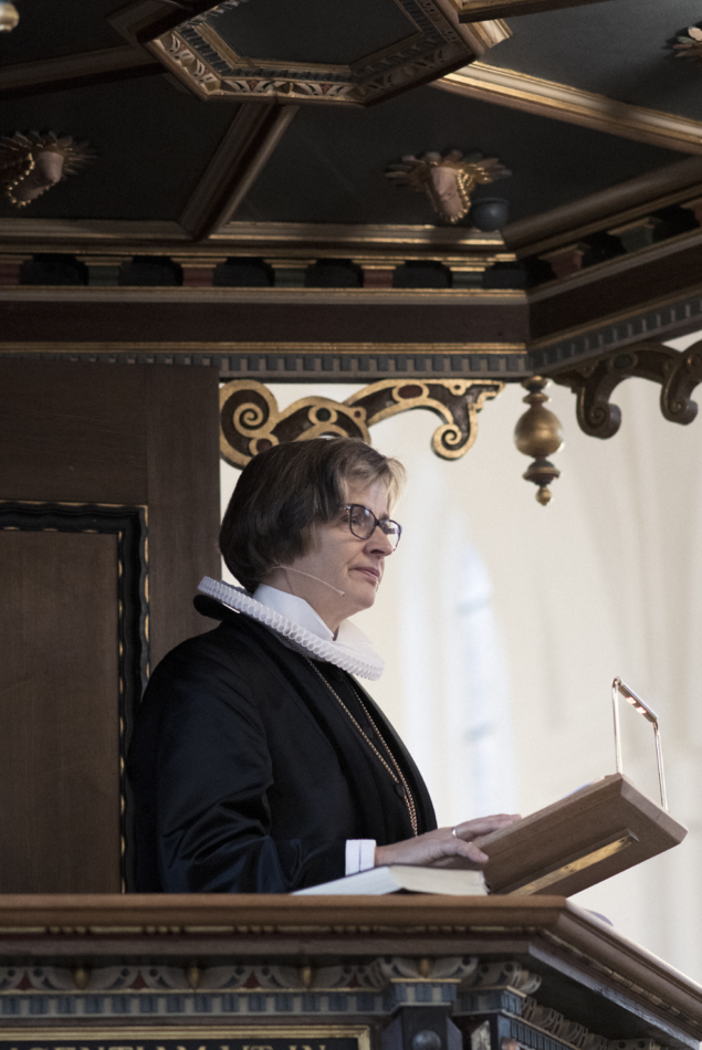 Marianne Gaarden prædiker i Maribo Domkirke