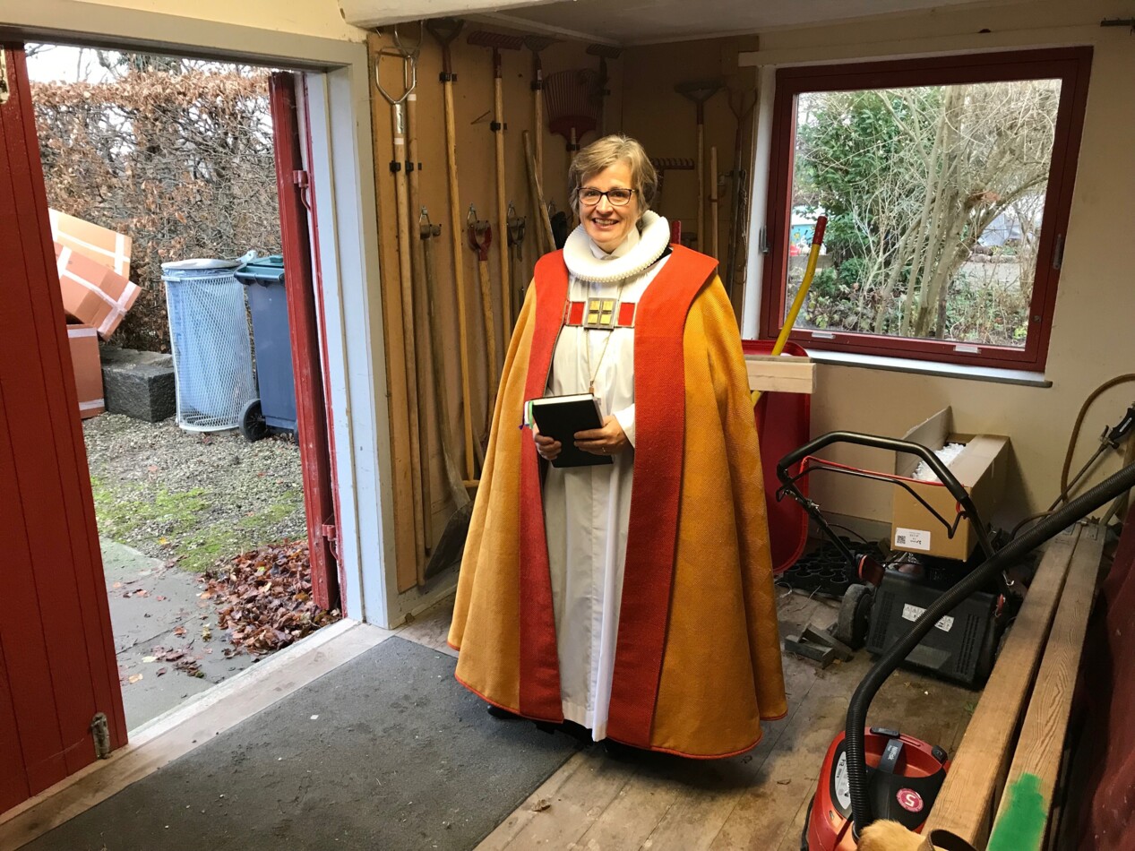 Side 6 - Marianne Gaarden i redskabsskur (foto Michael Schelde).jpg