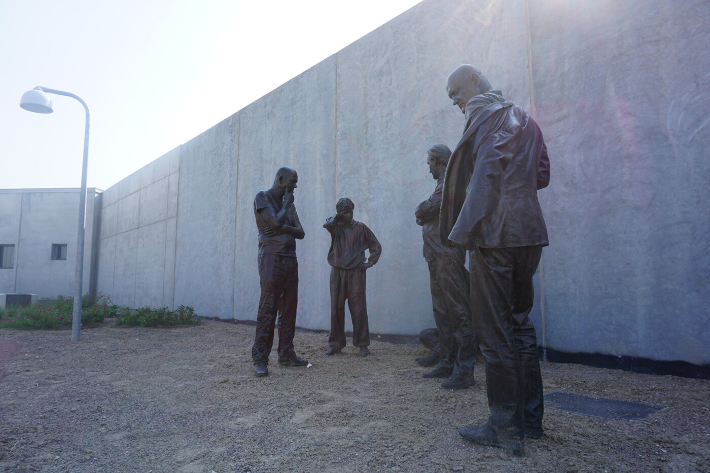 Skulptur i gård.jpg