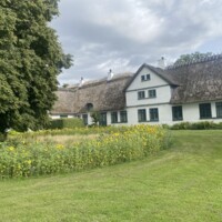 præstegård fra vejen.jpg