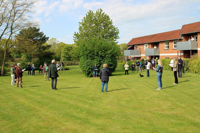 3. Alle synger salmer foto Rene larsen Åparken.jpg