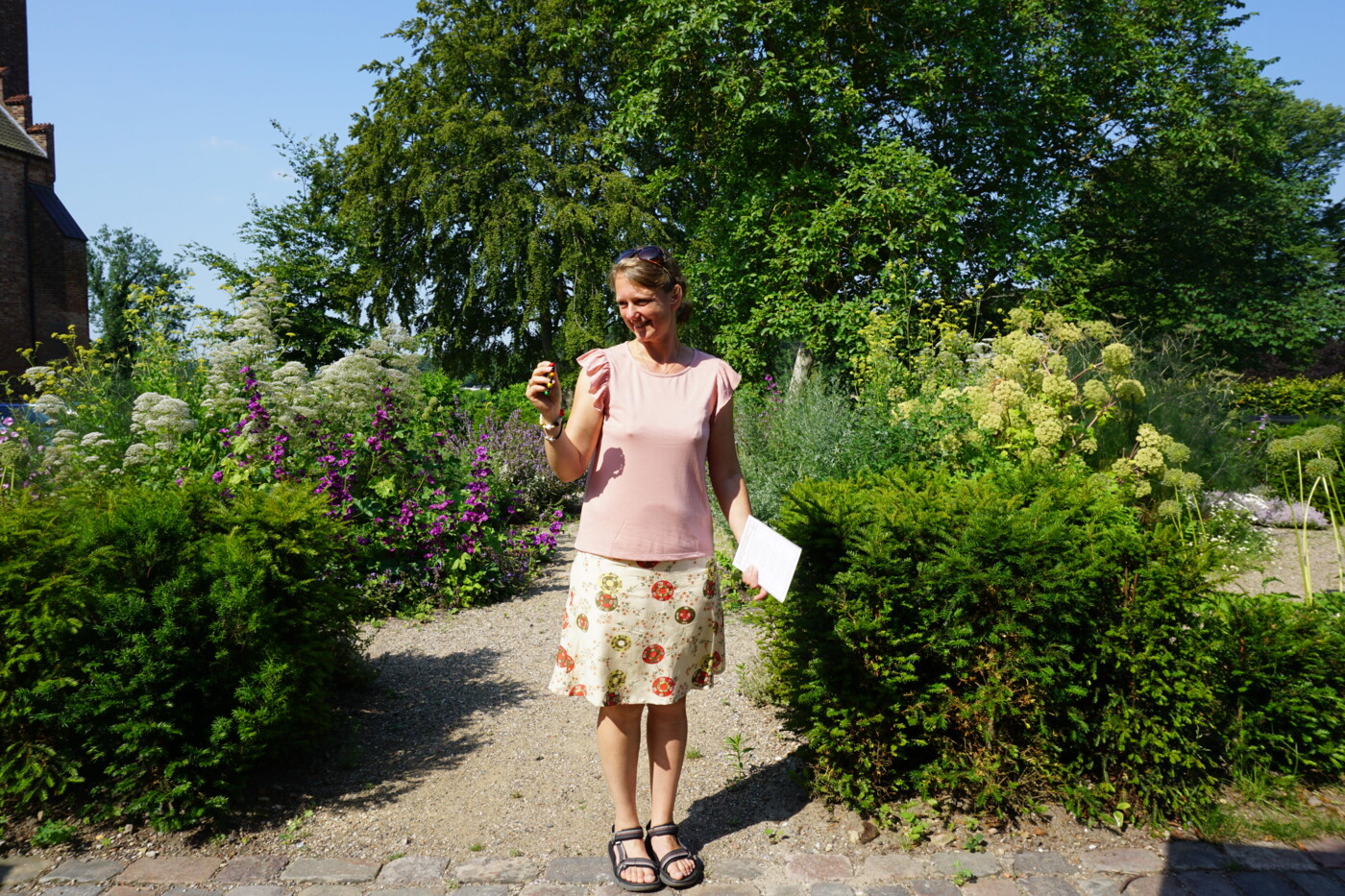 Anne Louise Hanson fortæller.jpg