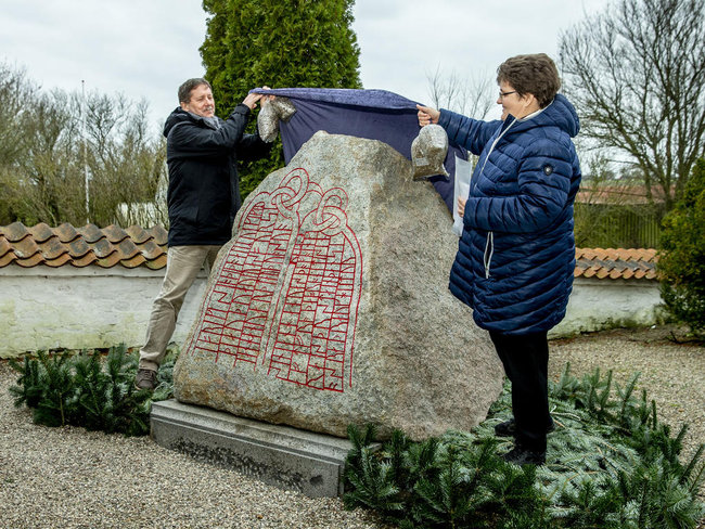 7. Tirstedstenen foto 1.jpg