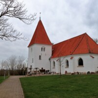 Avnede Kirke Foto Kevin Mclaughlin.jpg