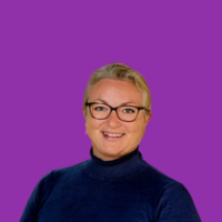 Susanne Oxholm. Foto Ingris Riis-5472x3227-1018x600-artguru (2).png