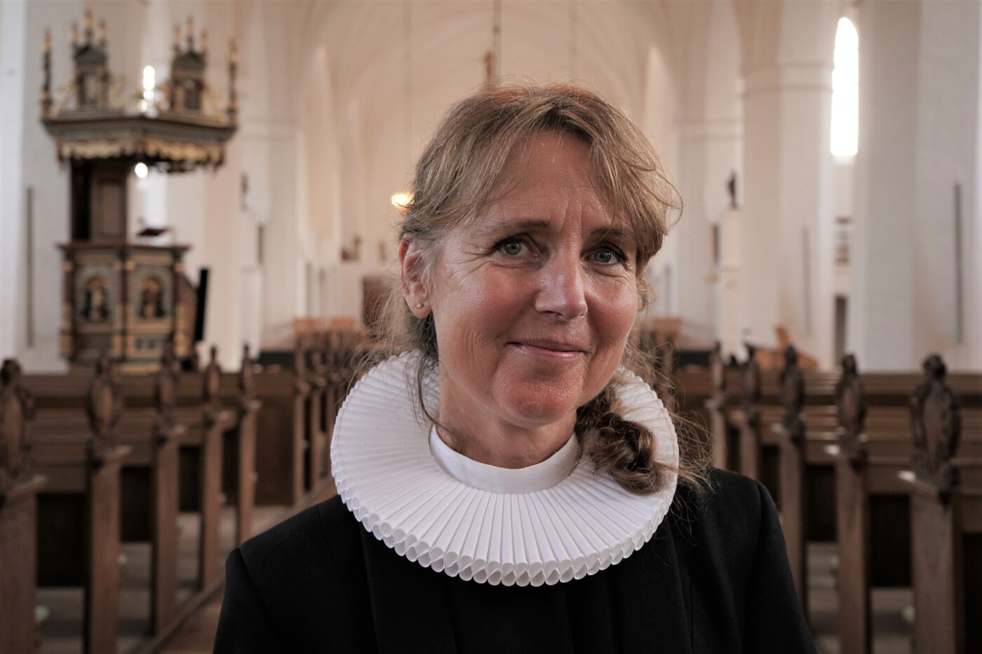 Dorte Mikuta lille red..jpg