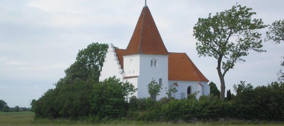 Avnede Kirke.jpg